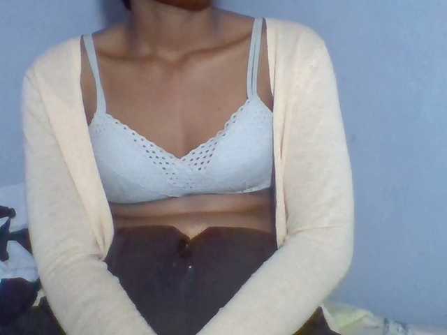 Rema-2 live webcam show