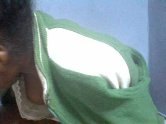 Rema-2 live cam on BongaCams