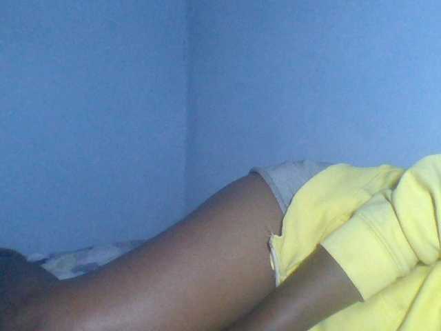 Rema-2 live cam on BongaCams