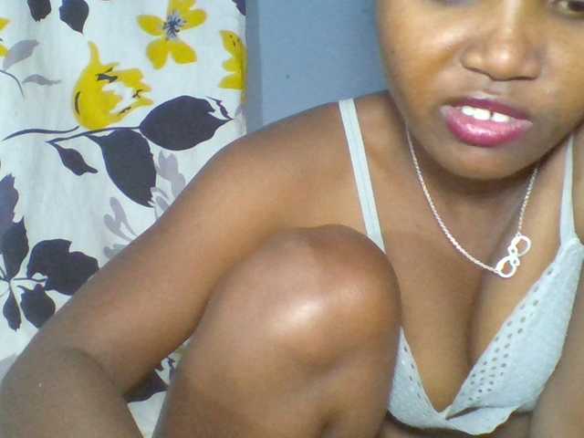 rema-2 live sex show