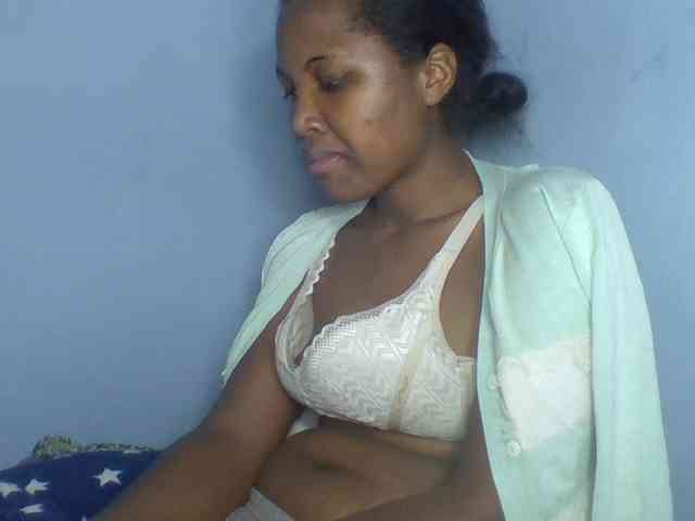 Rema-2 Live Webcam on BongaCams