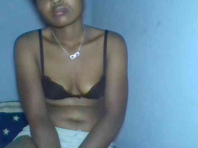 Rema-2 Sex Cam Show