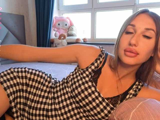 SummerStella live cam on BongaCams