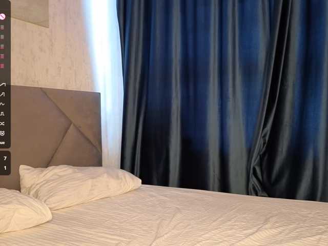 SummerStella, live now on BongaCams
