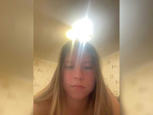 Blinannya live cam on BongaCams