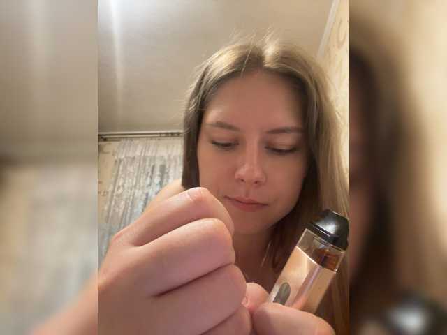 Blinannya live cam on BongaCams