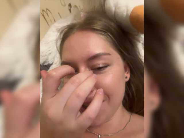 Blinannya live cam on BongaCams