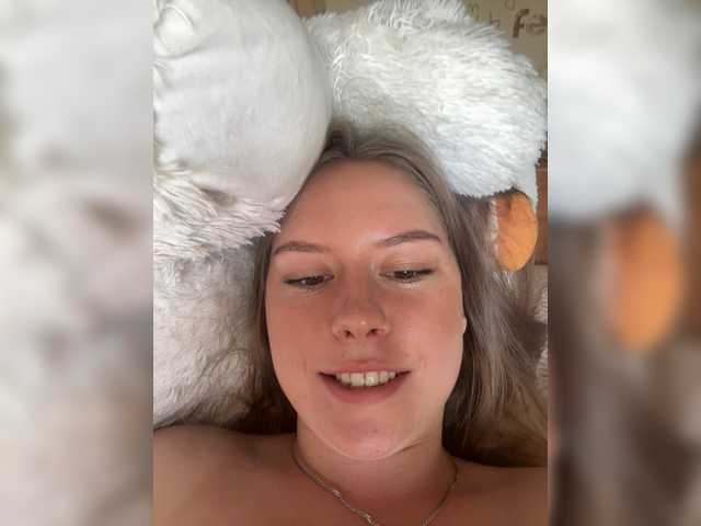 Blinannya live cam on BongaCams