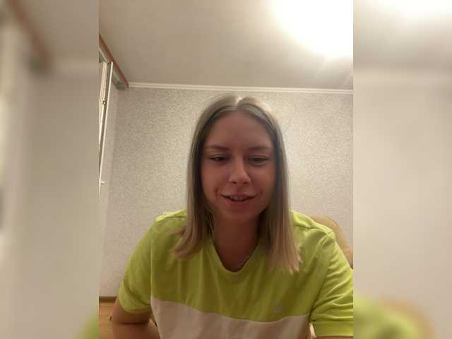 Blinannya live cam on BongaCams