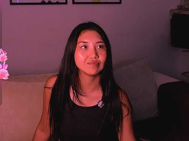 MiaBlisshere1 live cam on BongaCams