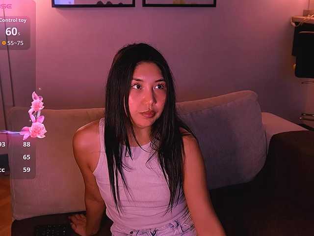 MiaBlisshere1 live cam preview