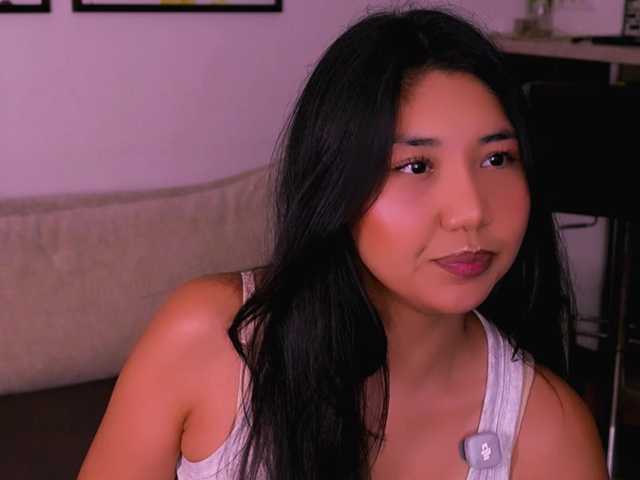 MiaBlisshere1 live cam