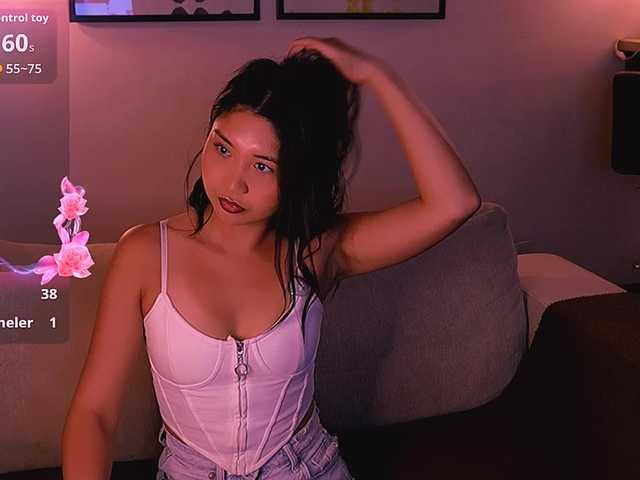 MiaBlisshere1 live cam preview