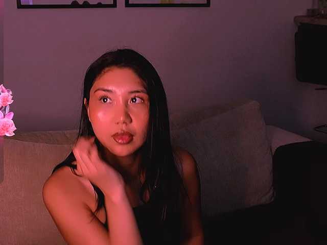 MiaBlisshere1 live cam preview