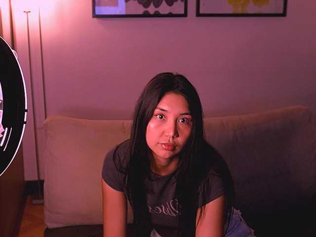 MiaBlisshere1 live cam on BongaCams