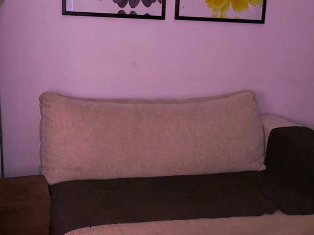 MiaBlisshere1 live cam on BongaCams