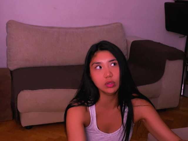 MiaBlisshere1 live cam on BongaCams