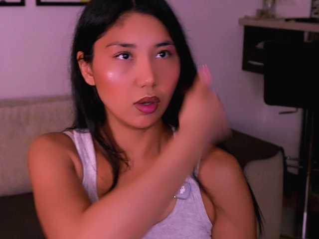 MiaBlisshere1 live cam