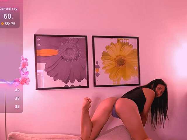 MiaBlisshere1 live cam on BongaCams