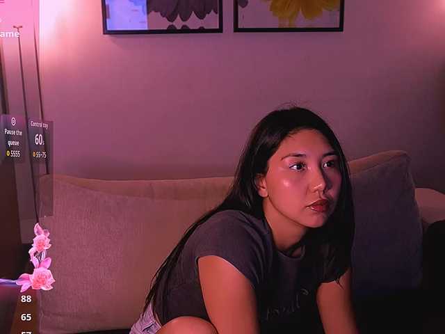 MiaBlisshere1 live cam on BongaCams