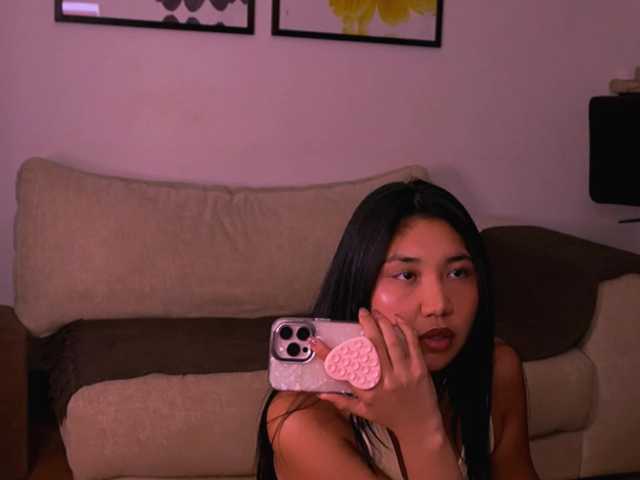 MiaBlisshere1 live cam on BongaCams