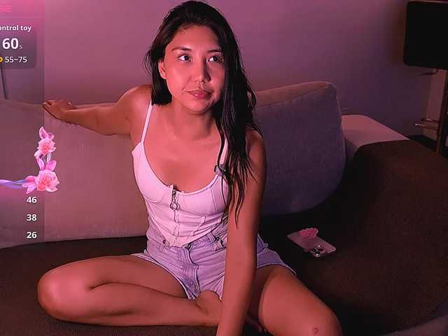 MiaBlisshere1 live cam preview
