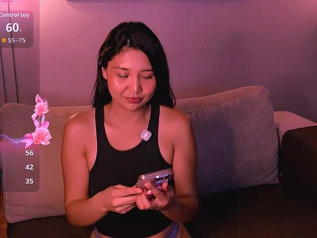 MiaBlisshere1 live cam on BongaCams