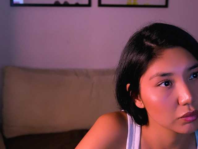 MiaBlisshere1 live cam