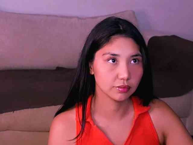 MiaBlisshere1 webcam