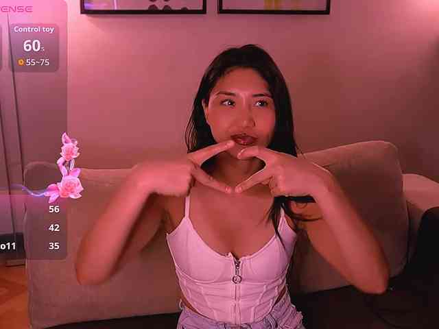 MiaBlisshere1 webcam