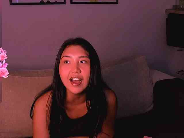 MiaBlisshere1 webcam