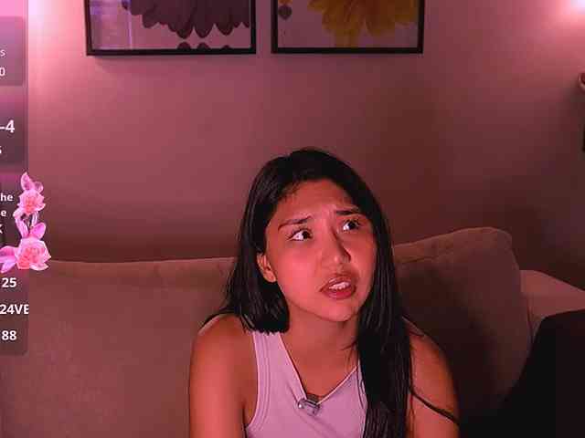 MiaBlisshere1 webcam