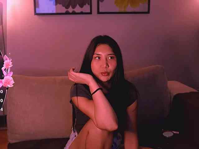 MiaBlisshere1 webcam