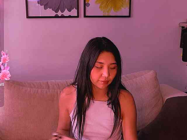 MiaBlisshere1 webcam