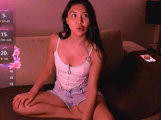MiaBlisshere1 webcam