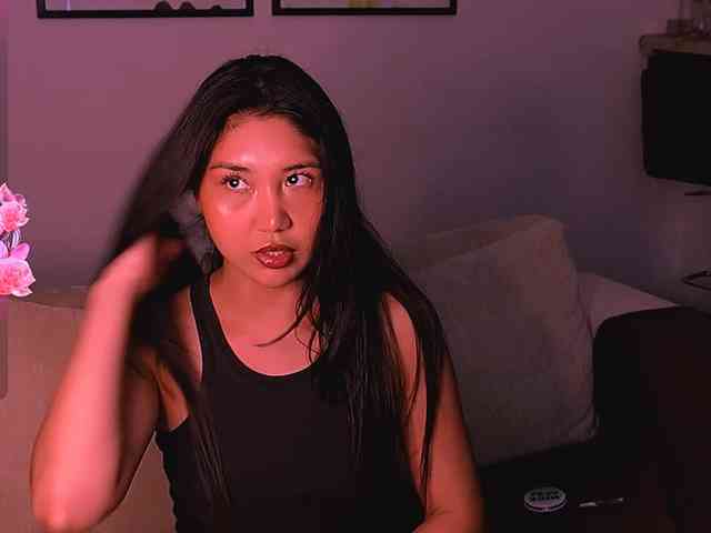 MiaBlisshere1 webcam