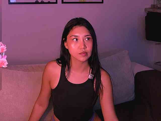 MiaBlisshere1 webcam