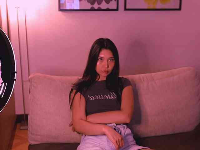 MiaBlisshere1 webcam