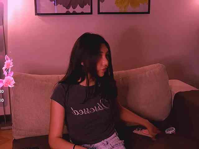 MiaBlisshere1 webcam