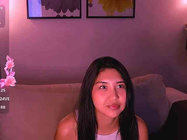 MiaBlisshere1 webcam