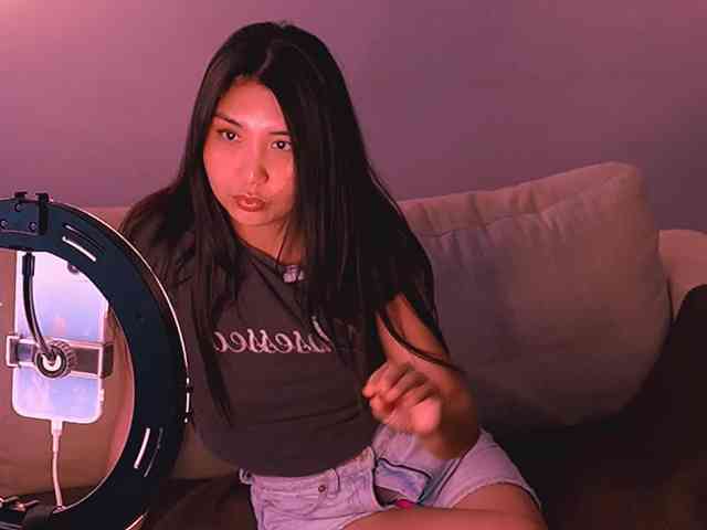 MiaBlisshere1 webcam