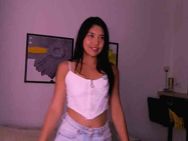 MiaBlisshere1 webcam