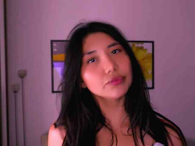 MiaBlisshere1