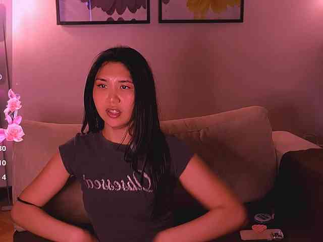 MiaBlisshere1 webcam