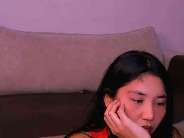 MiaBlisshere1 webcam