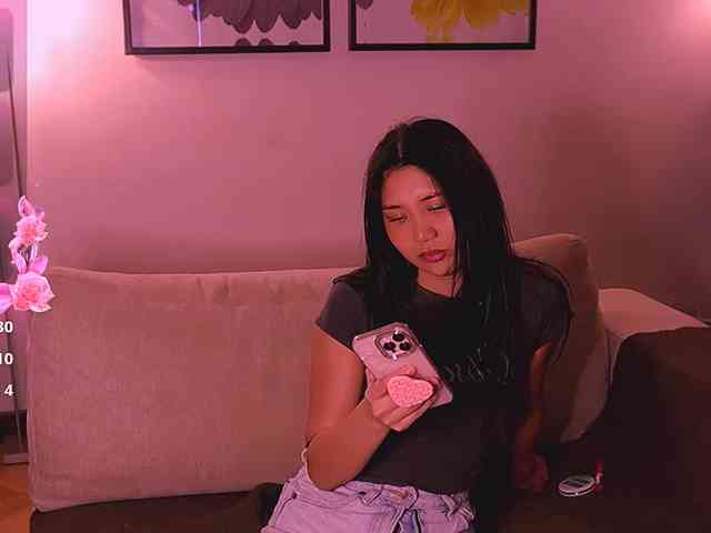 MiaBlisshere1 webcam