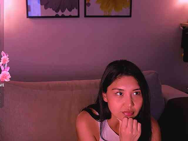 MiaBlisshere1 webcam