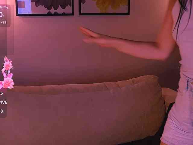 MiaBlisshere1 webcam