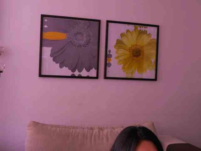MiaBlisshere1 webcam