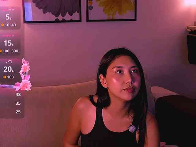 MiaBlisshere1 webcam